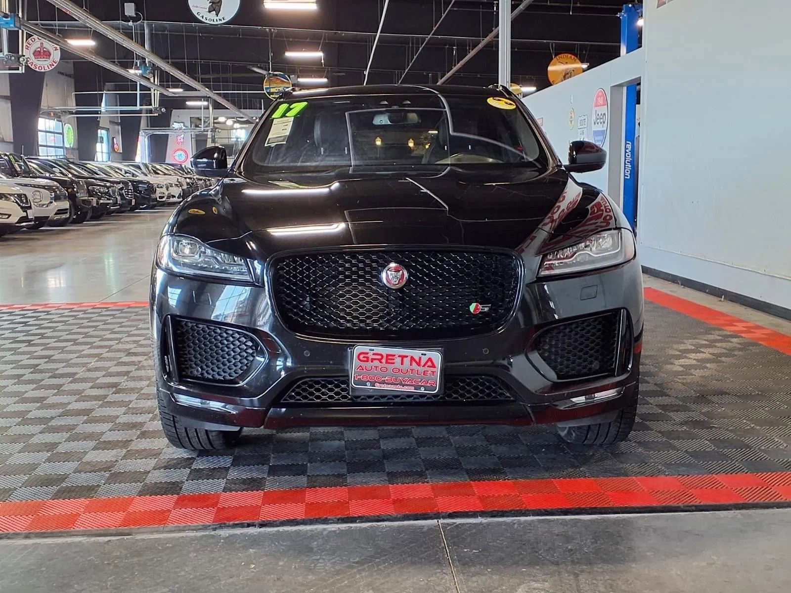 Used 2017 Jaguar F-PACE S image 2