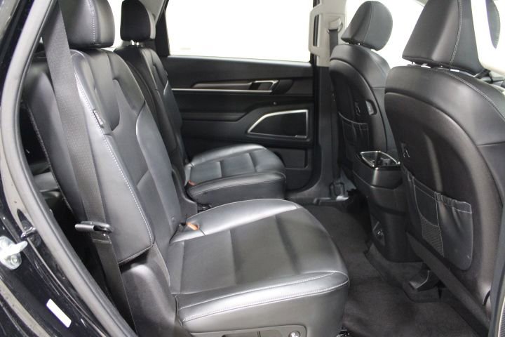 Used 2025 Kia Telluride S AWD/4WD image 29