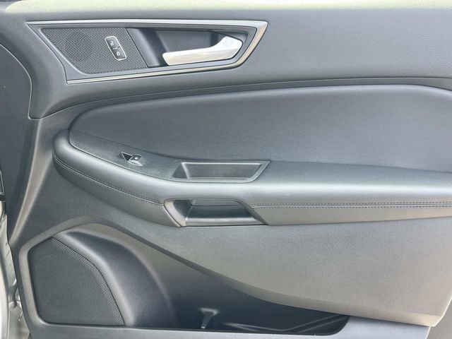 Used 2022 Ford Edge SE w/ Black Appearance Package image 23