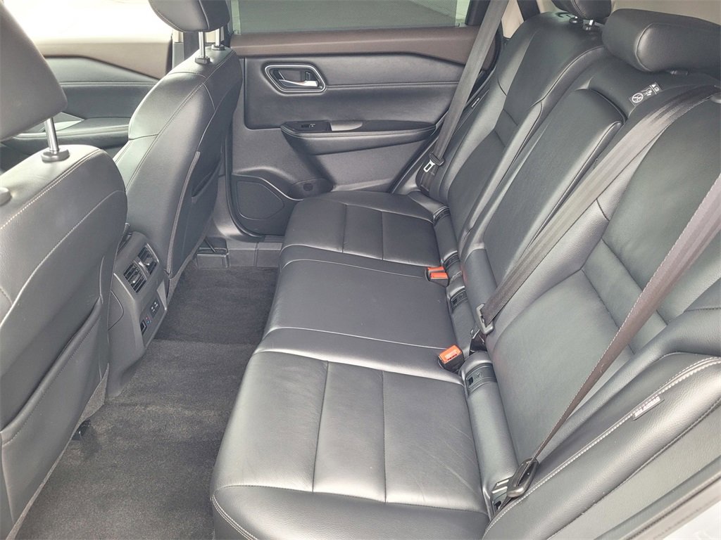 Used 2021 Nissan Rogue SL w/ Premium Package image 7