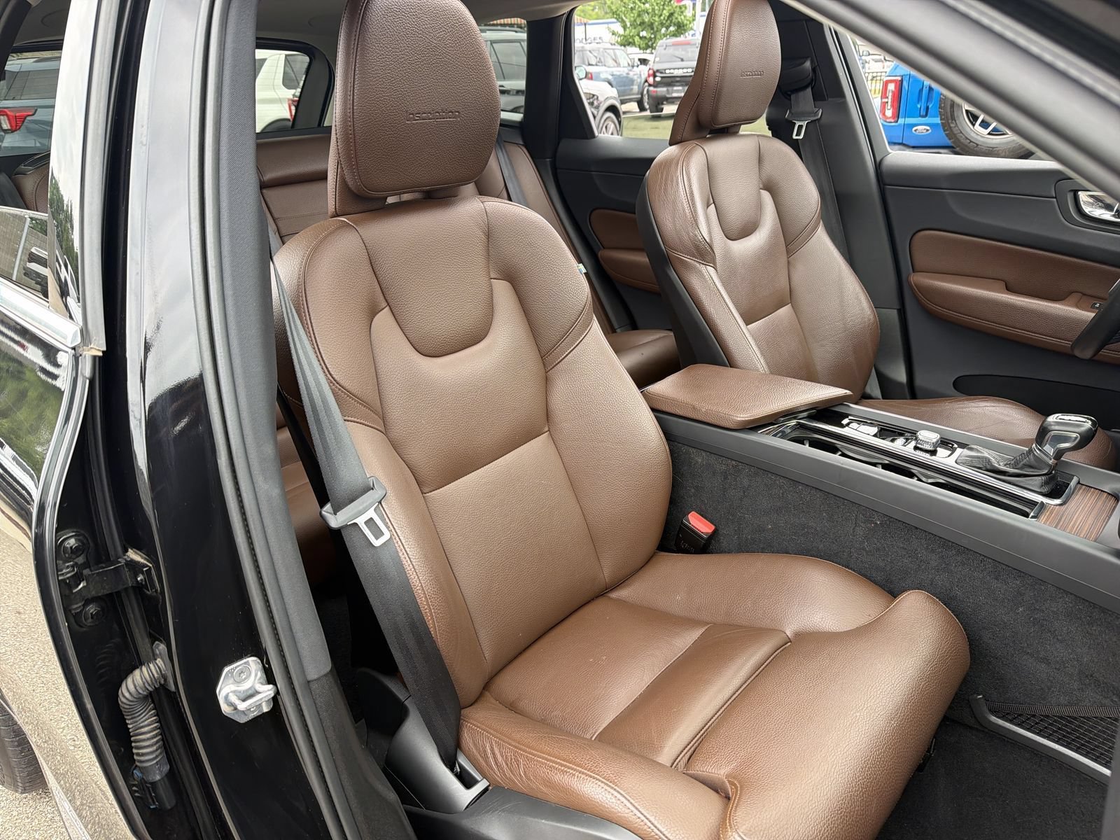 Used 2019 Volvo XC60 T6 Inscription w/ Protection Package AWD/4WD image 22