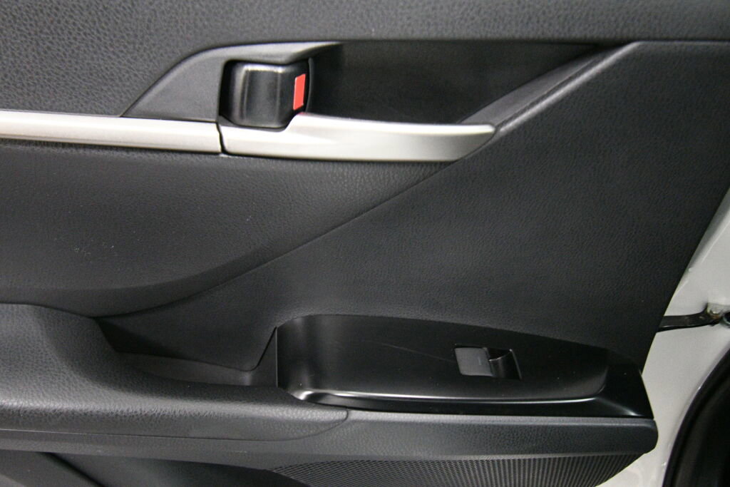 Certified 2025 Toyota Camry LE image 20