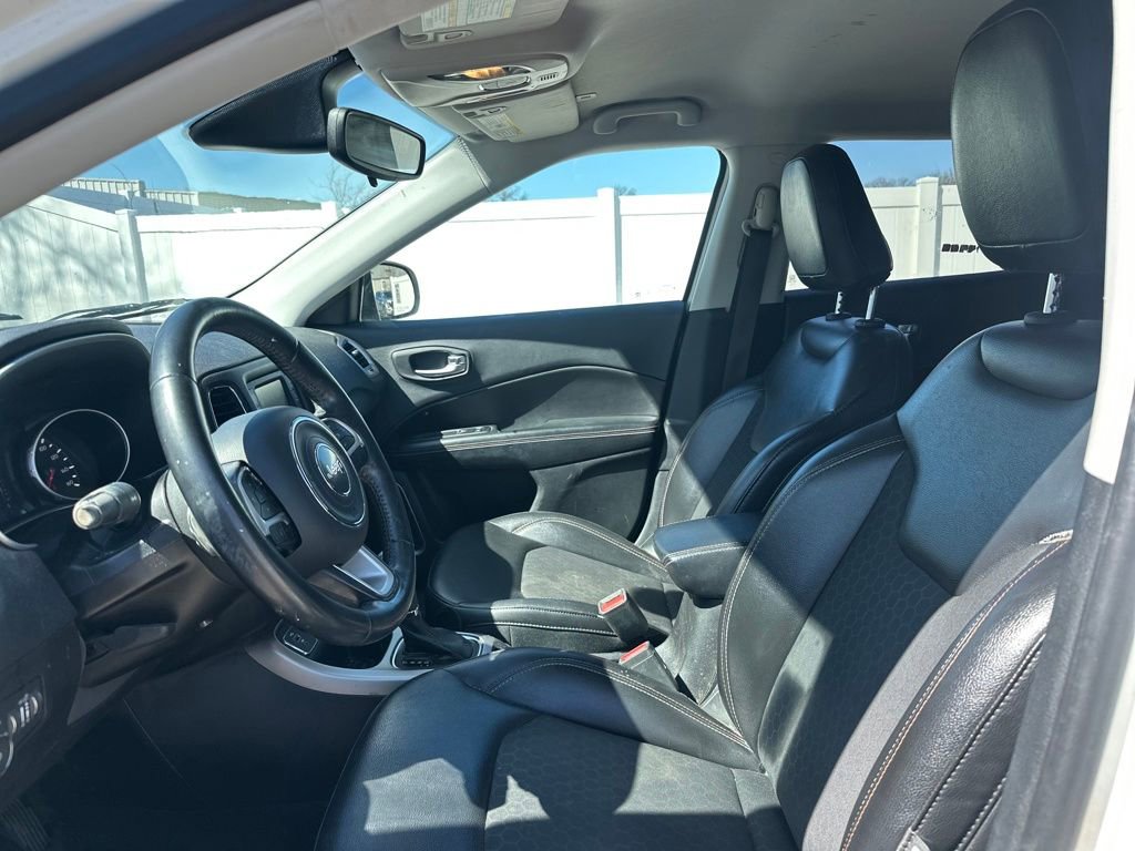 Used 2018 Jeep Compass Latitude image 37