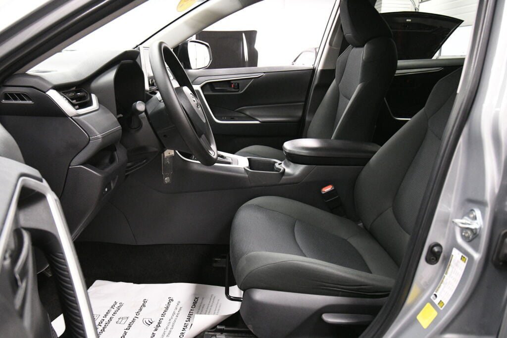 Used 2025 Toyota RAV4 LE FWD image 10