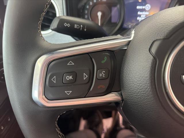Certified 2025 Jeep Wrangler Unlimited Sahara AWD/4WD image 8