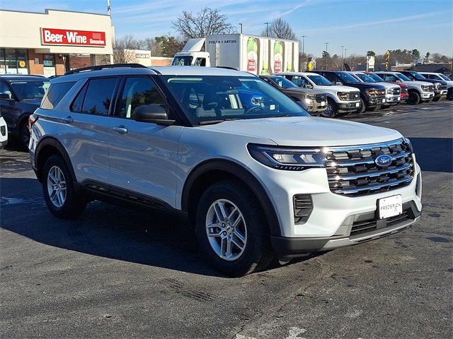 New 2026 Ford Explorer Active image 2