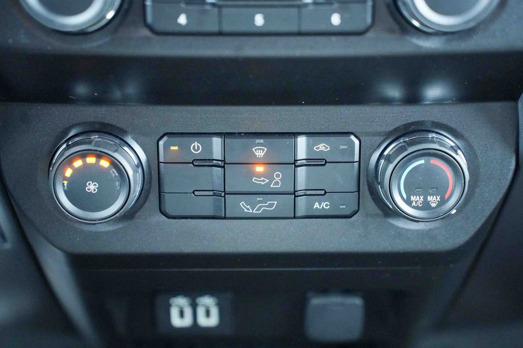 Used 2020 Ford F150 XLT w/ Trailer Tow Package image 31