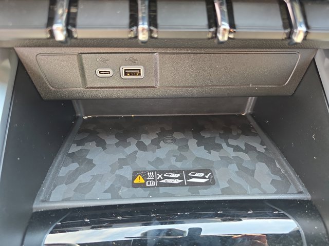 Used 2024 Chevrolet Colorado ZR2 w/ ZR2 Convenience Package III image 29