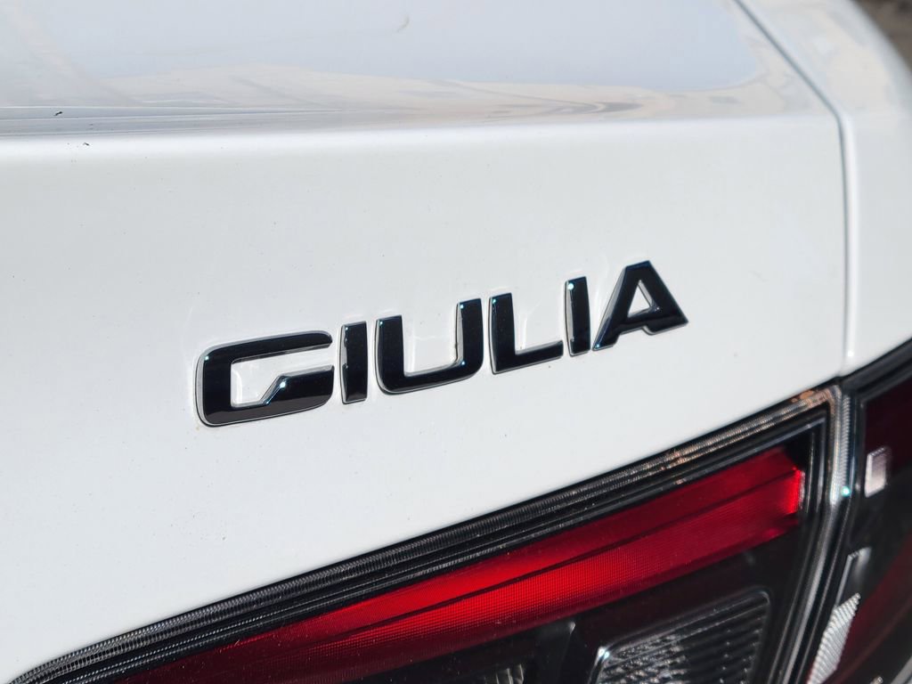 Used 2024 Alfa Romeo Giulia Sprint RWD image 23