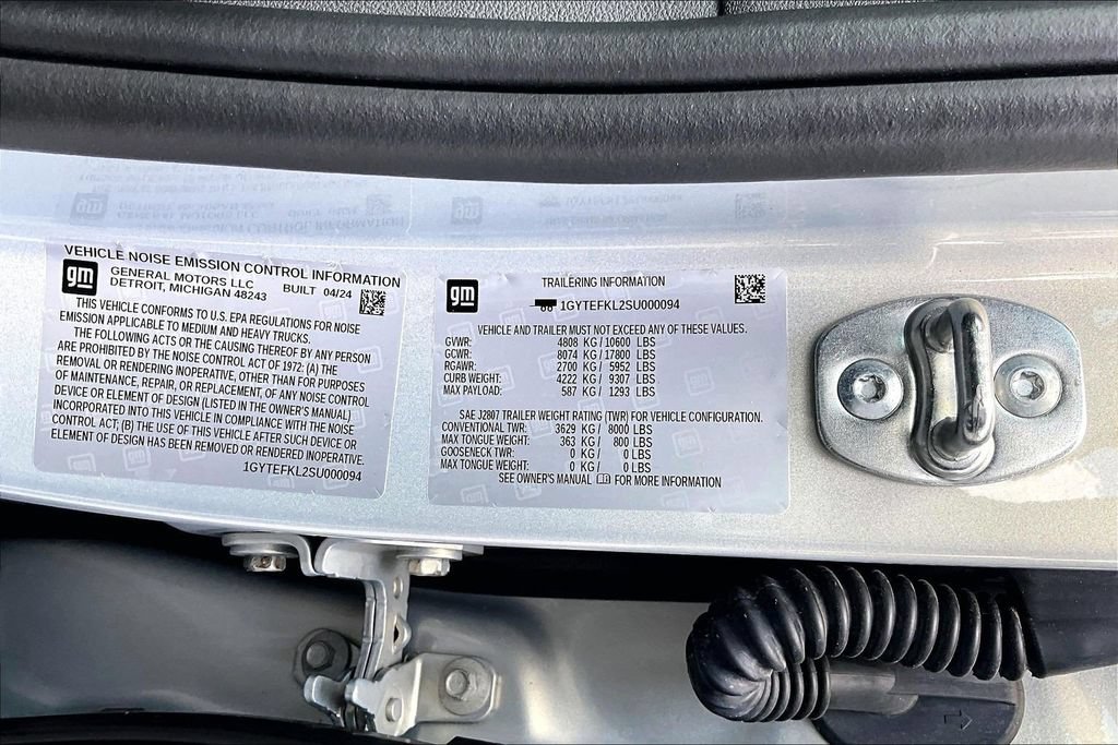 Certified 2025 Cadillac Escalade IQ Sport 2 AWD/4WD image 18