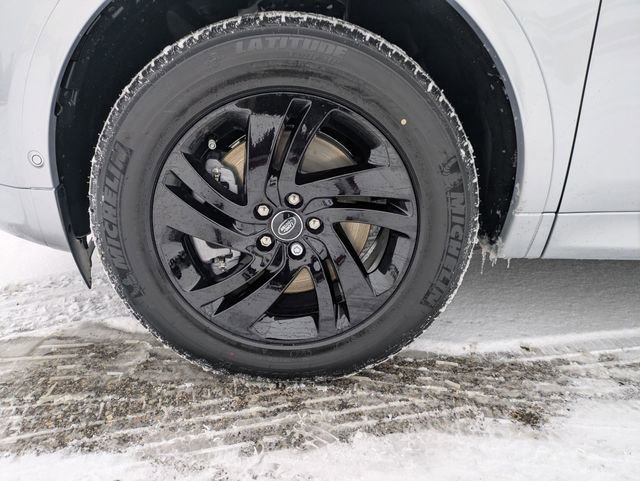 New 2025 Land Rover Discovery Sport S image 21