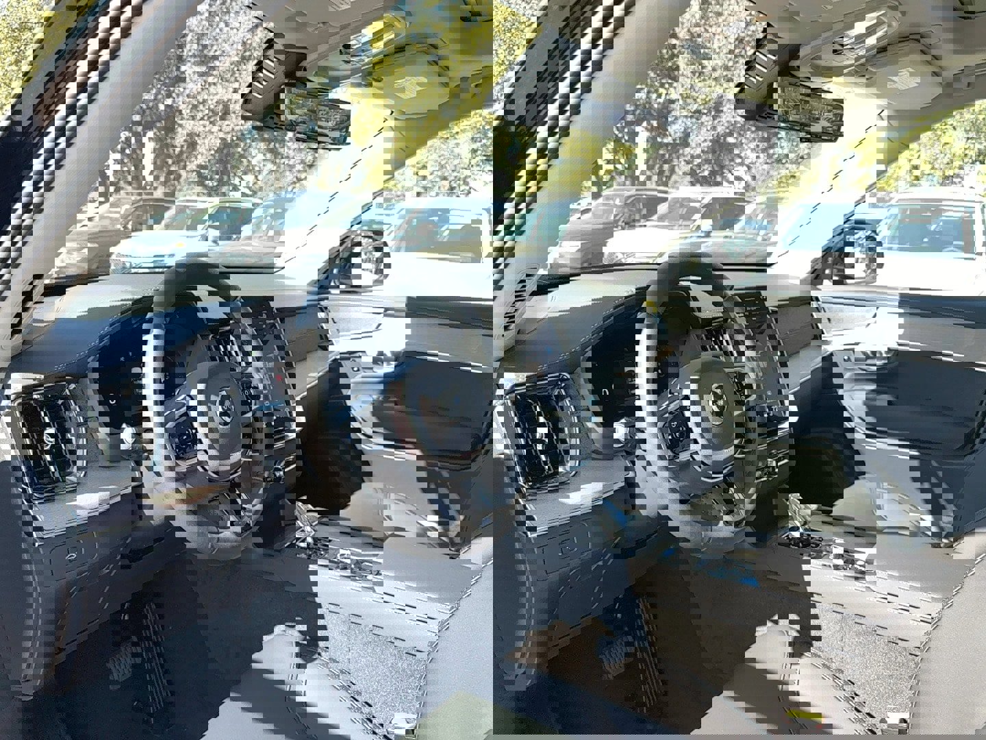 New 2026 Volvo XC90 B5 Core image 11