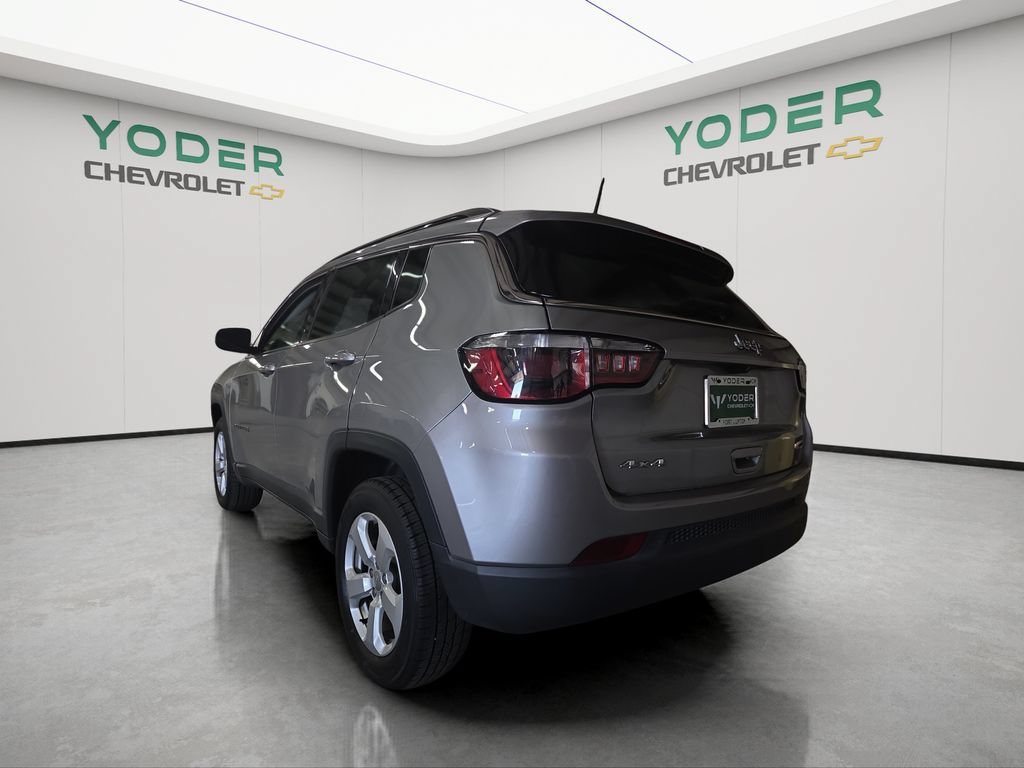 Used 2018 Jeep Compass Latitude w/ Cold Weather Group AWD/4WD image 10