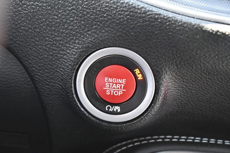 Used 2018 Dodge Challenger SRT w/ Technology Group image 29