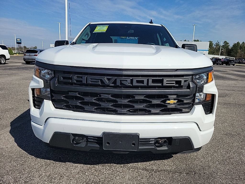Used 2024 Chevrolet Silverado 1500 Custom image 2