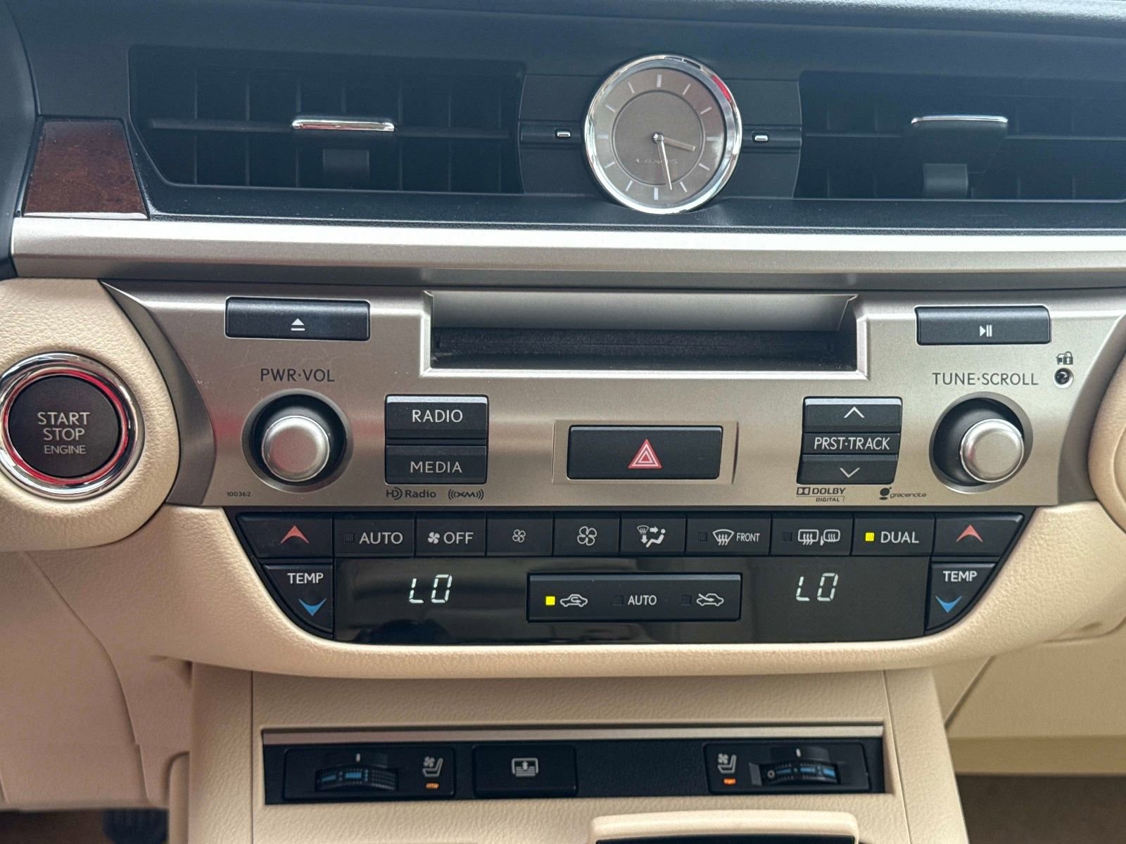 Used 2014 Lexus ES 350 w/ Luxury Package FWD image 21