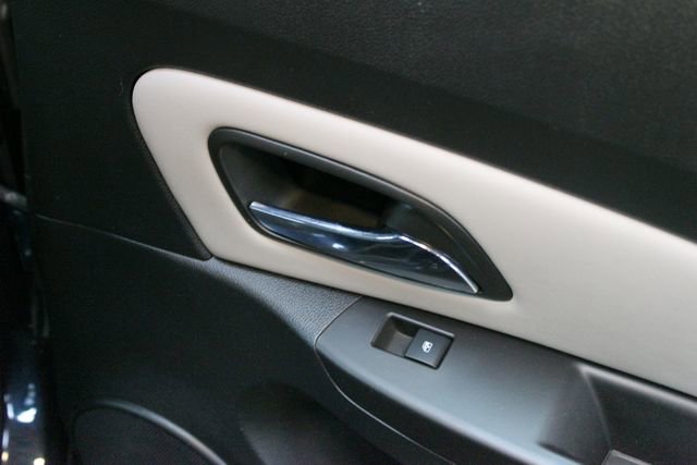 Used 2014 Chevrolet Cruze LT FWD image 12