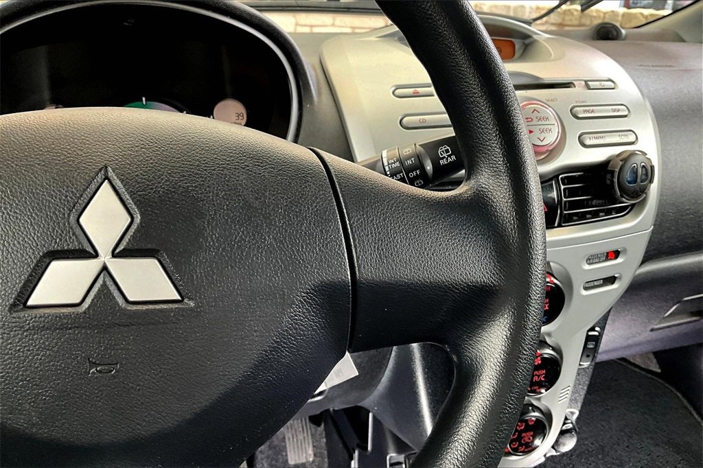 Used 2012 Mitsubishi i ES image 9