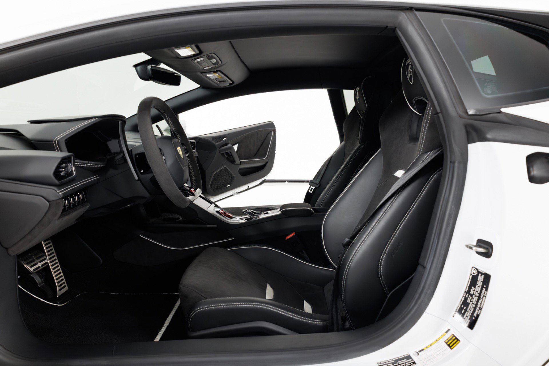 Used 2020 Lamborghini Huracan EVO AWD/4WD image 15