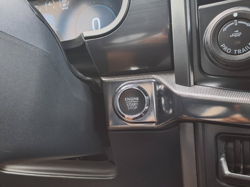 Used 2024 Ford F150 Lariat AWD/4WD image 33