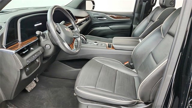 Used 2021 Cadillac Escalade Premium Luxury image 13