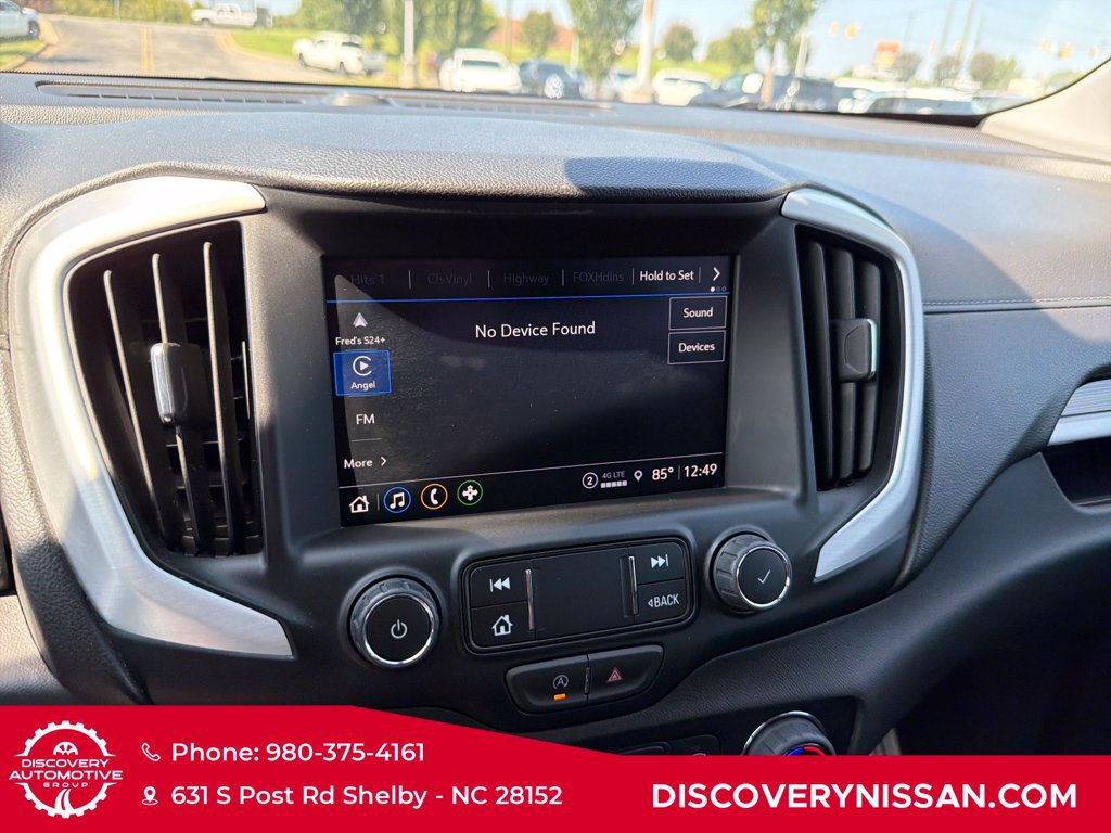 Used 2024 GMC Terrain SLT AWD/4WD image 15