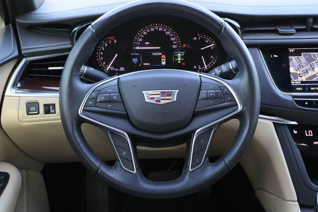 Certified 2018 Cadillac XT5 Luxury image 12
