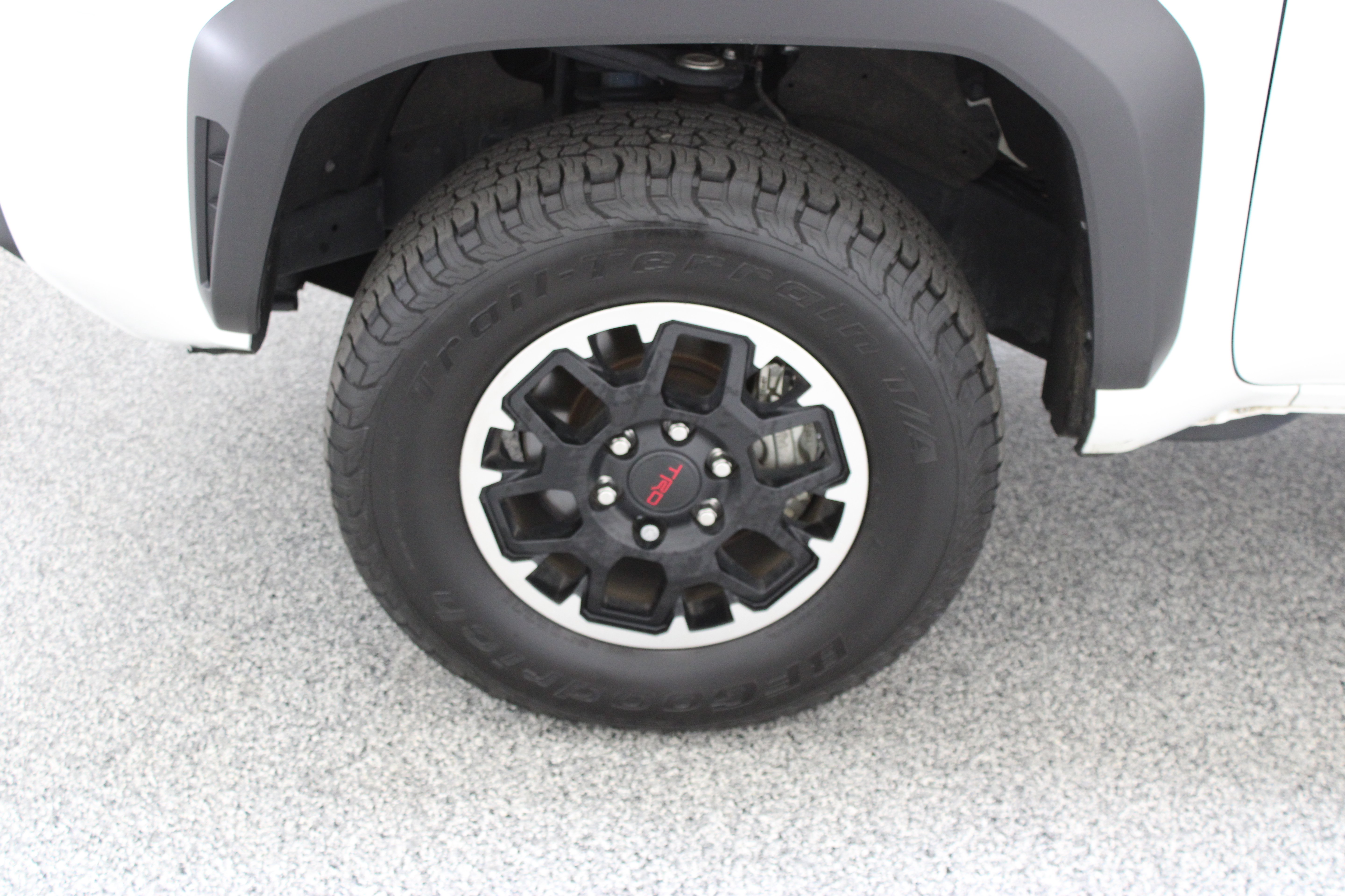 Used 2025 Toyota Tacoma TRD Off-Road AWD/4WD image 11