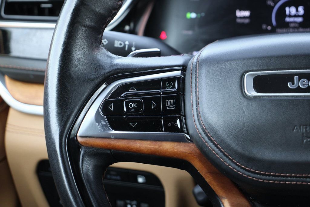 Used 2022 Jeep Grand Cherokee Summit AWD/4WD image 24