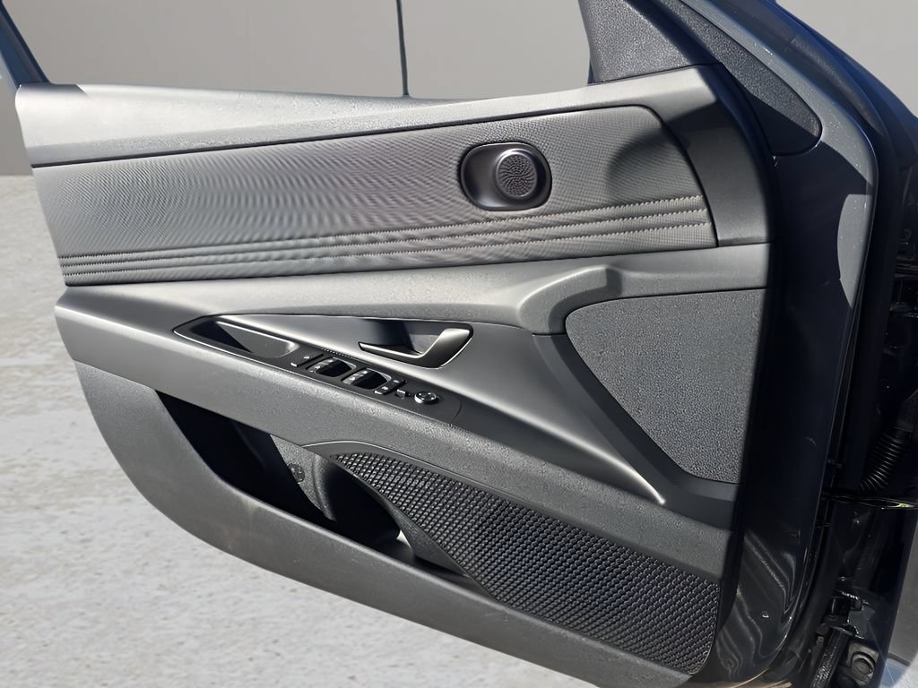 New 2026 Hyundai Elantra SEL Sport Premium FWD image 16