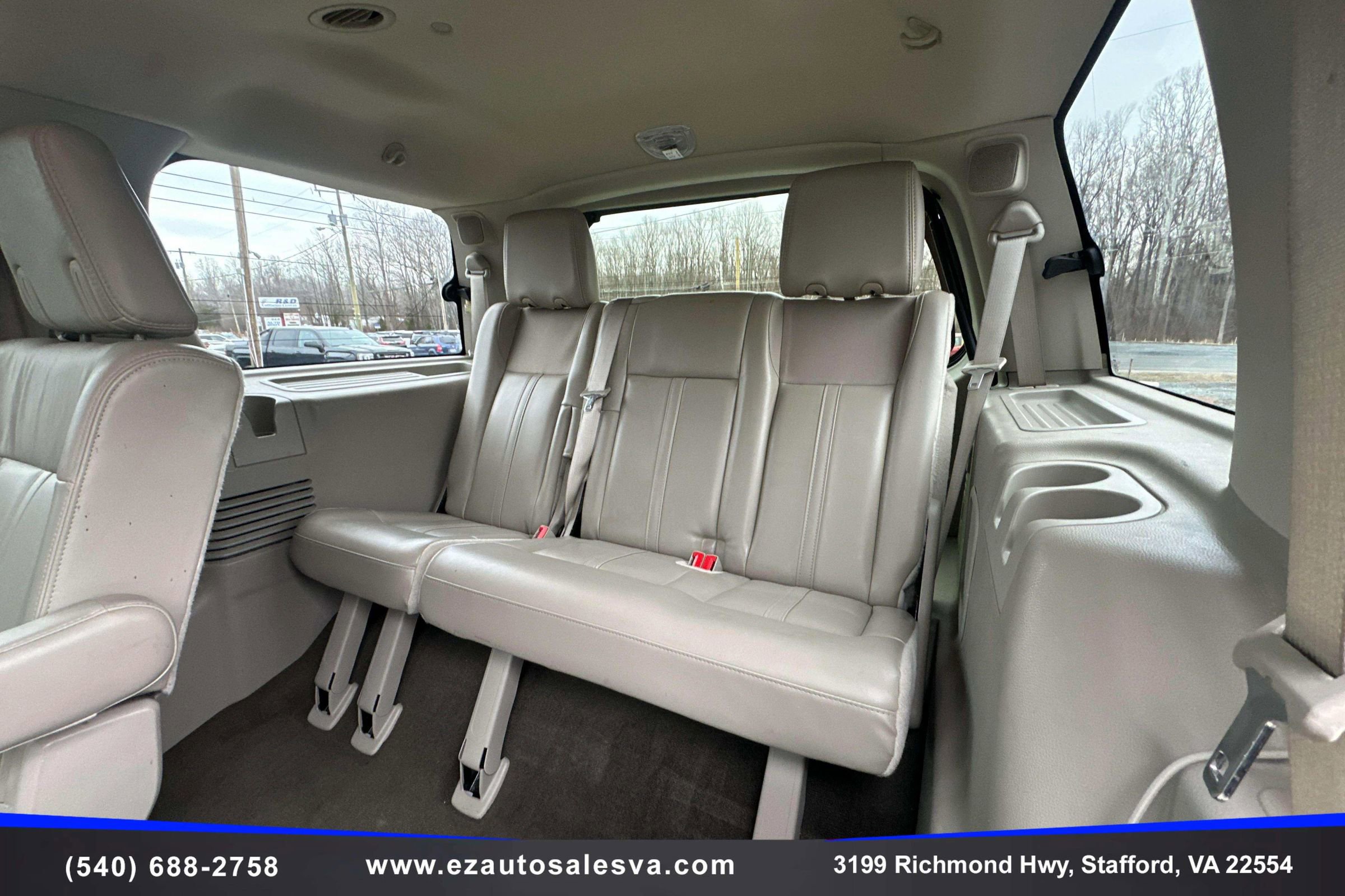 Used 2017 Lincoln Navigator Select image 18