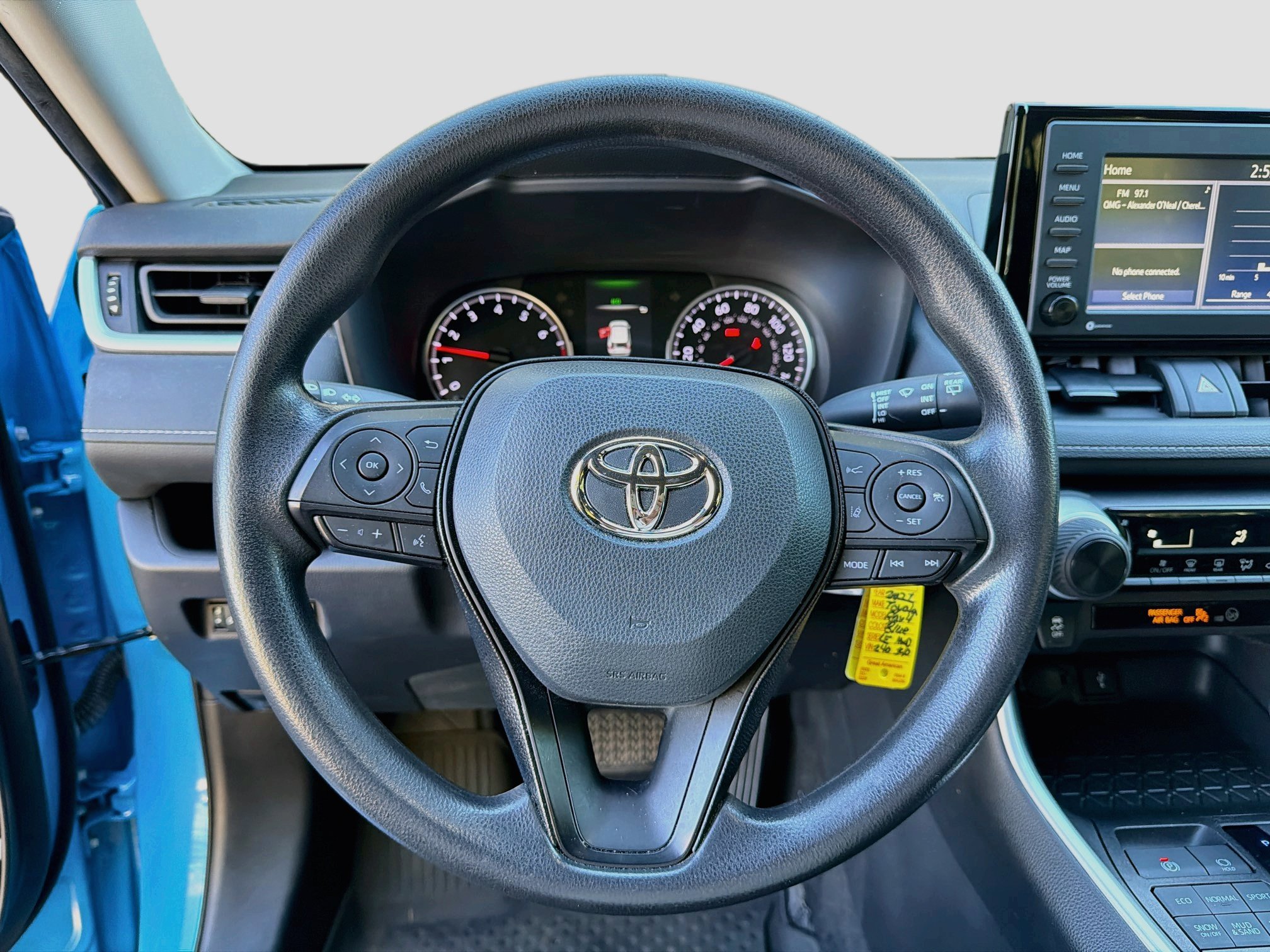 Used 2021 Toyota RAV4 LE AWD/4WD image 9