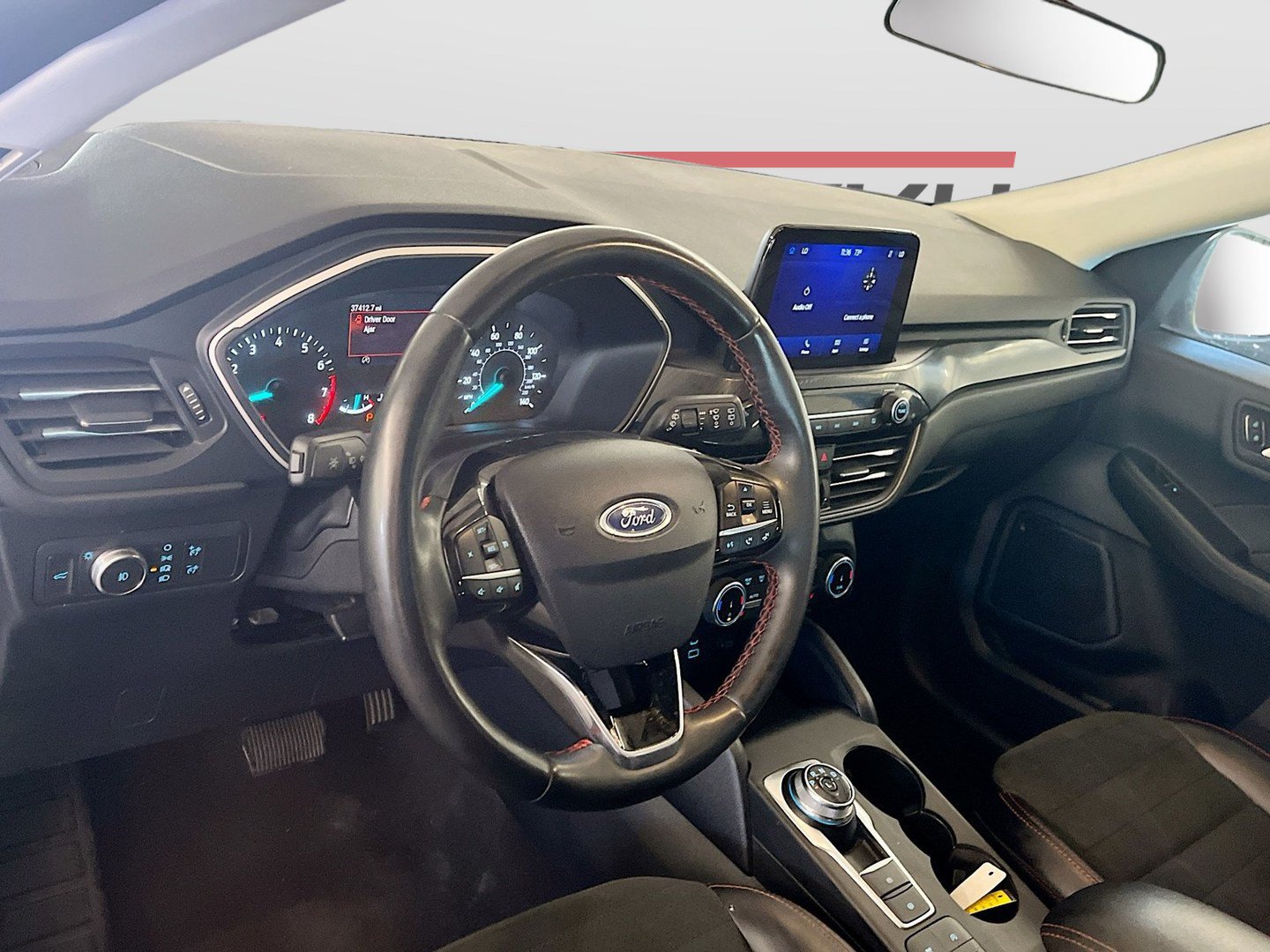 Used 2022 Ford Escape SEL w/ SEL Stealth AWD Package image 9