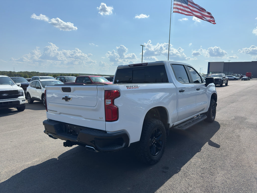 Used 2022 Chevrolet Silverado 1500 LT Trail Boss w/ LT Trail Boss Premium Package AWD/4WD image 5