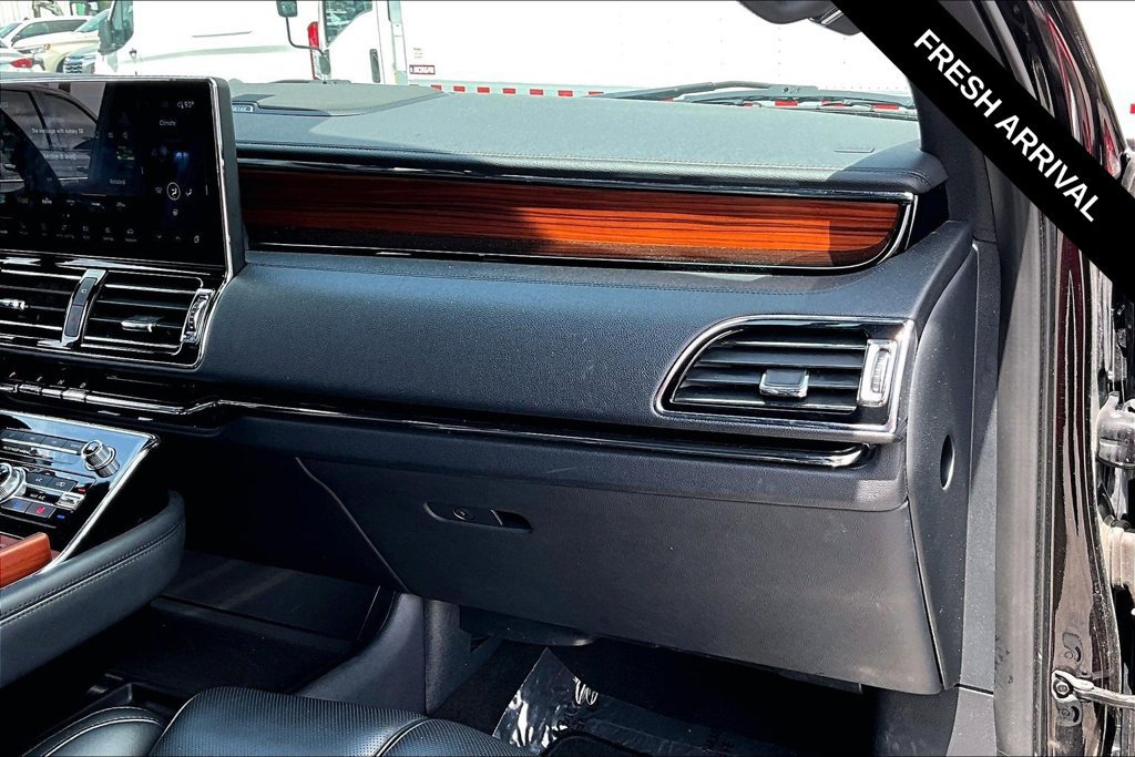 Used 2024 Lincoln Navigator L 4WD image 25