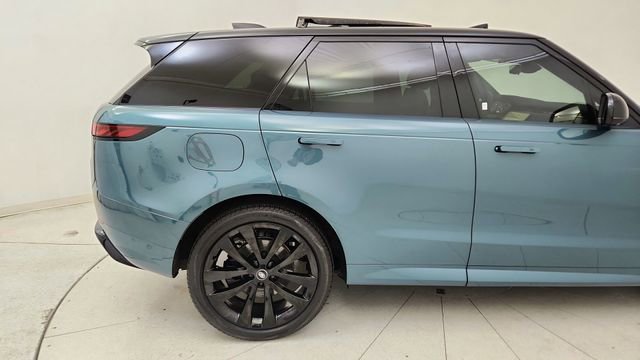 Used 2024 Land Rover Range Rover Sport Dynamic SE image 12