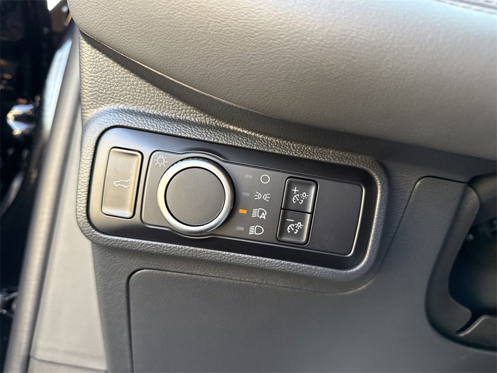 Used 2025 Ford Explorer Active image 21