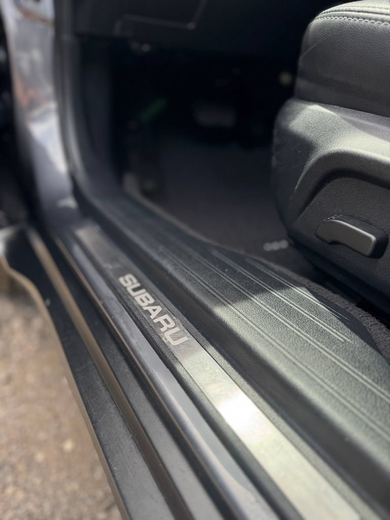 Used 2019 Subaru Outback 3.6R Limited AWD/4WD image 14