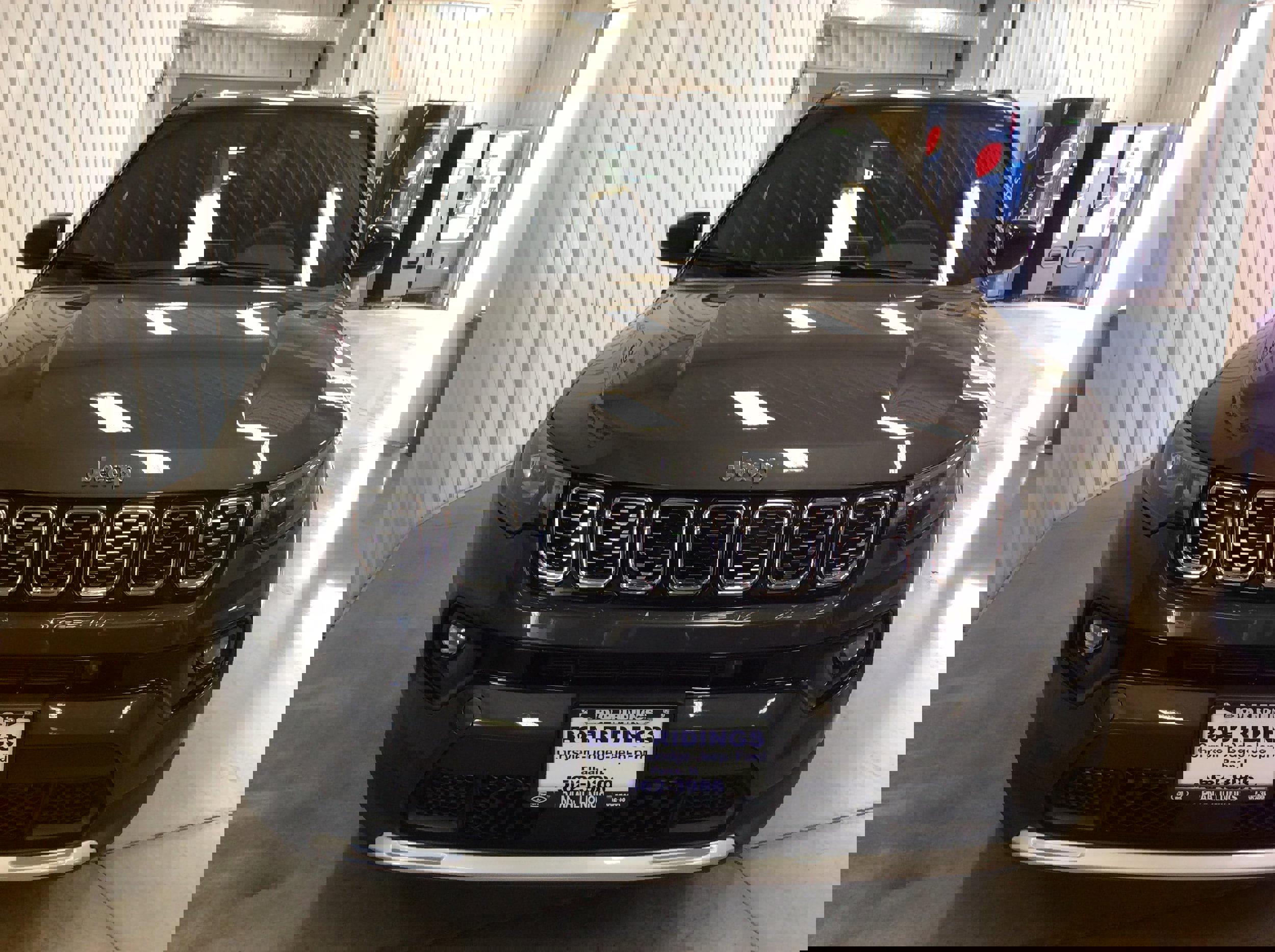 Used 2024 Jeep Compass Limited image 8