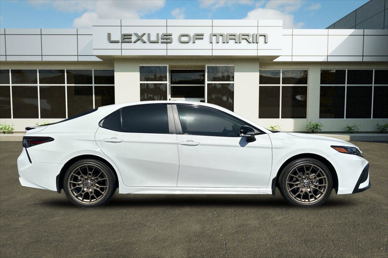 Used 2023 Toyota Camry SE FWD image 7