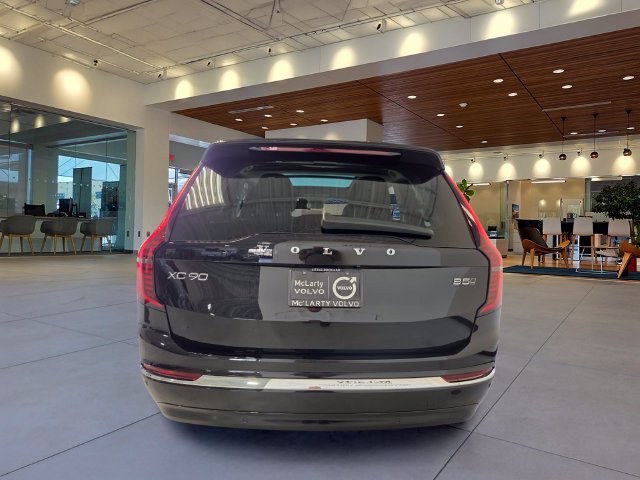 New 2026 Volvo XC90 B5 Core AWD/4WD image 4