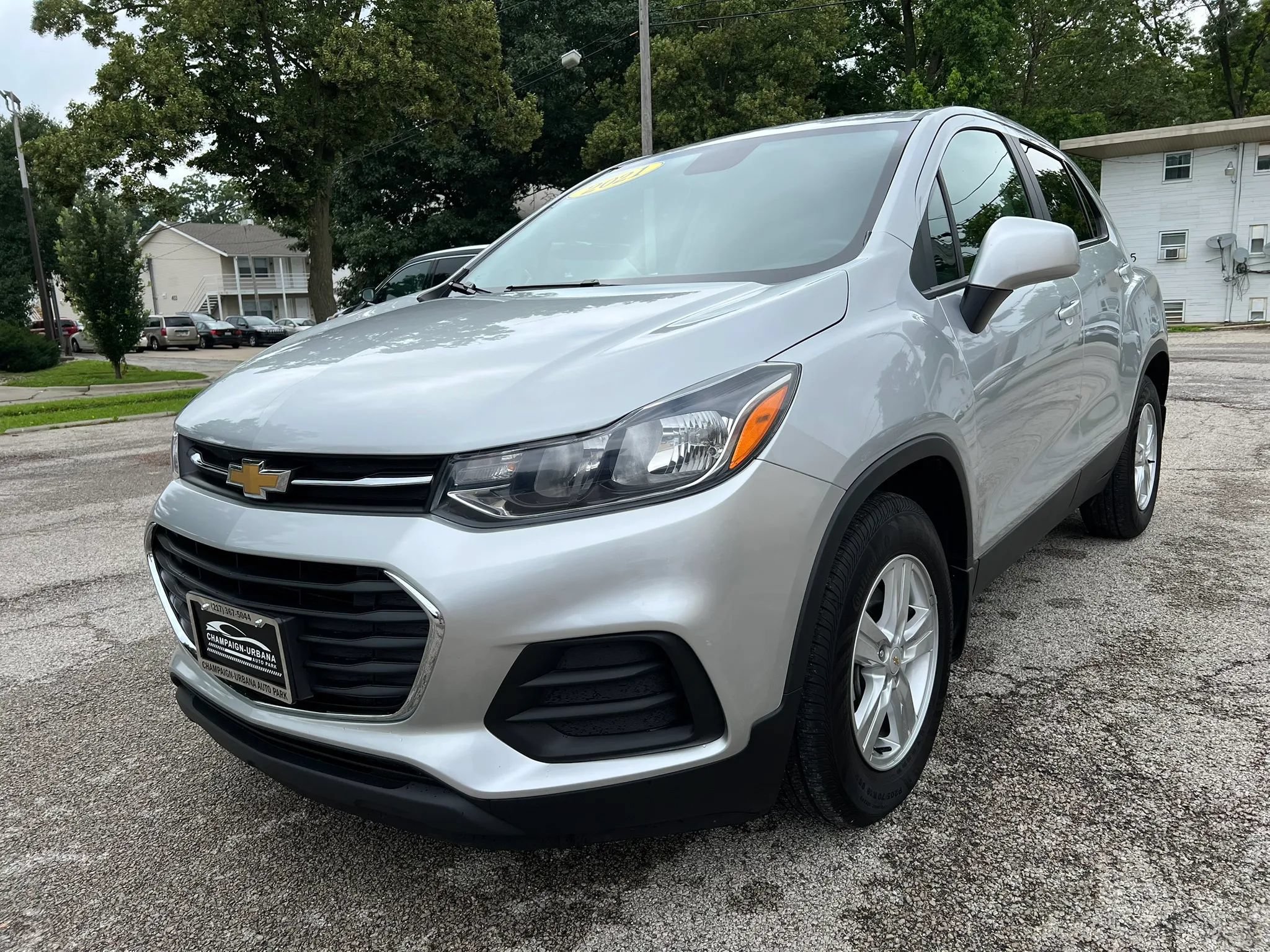 Used 2021 Chevrolet Trax LS w/ Tint and Cruise Package FWD image 3