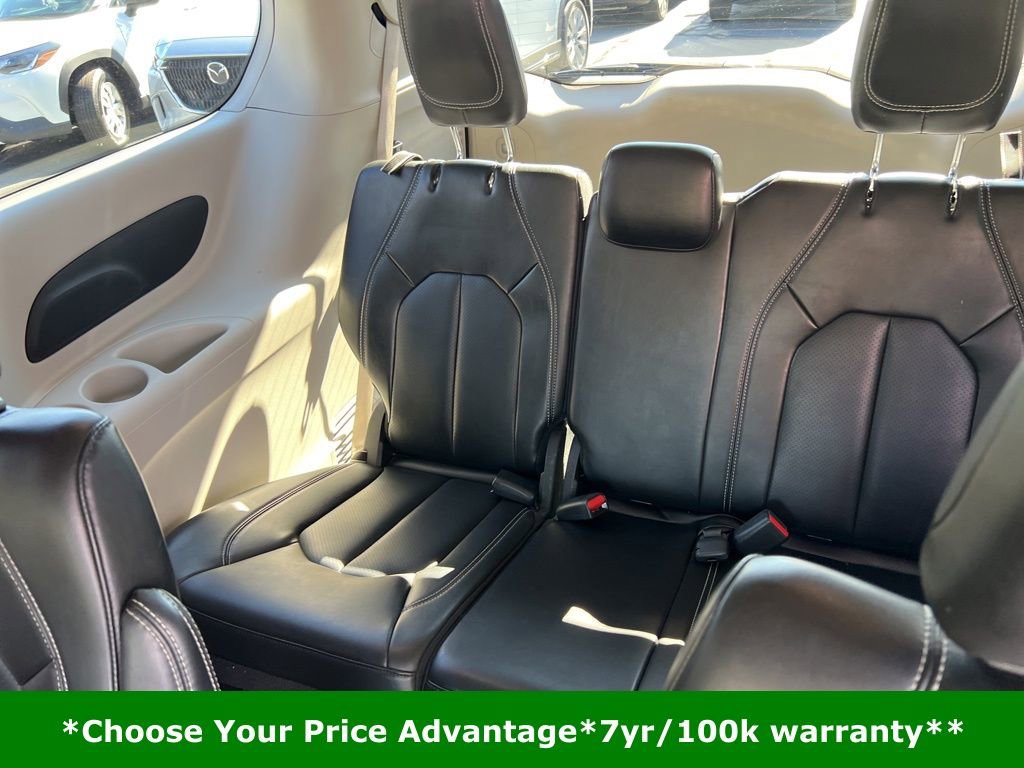 Certified 2023 Chrysler Pacifica Touring-L image 30