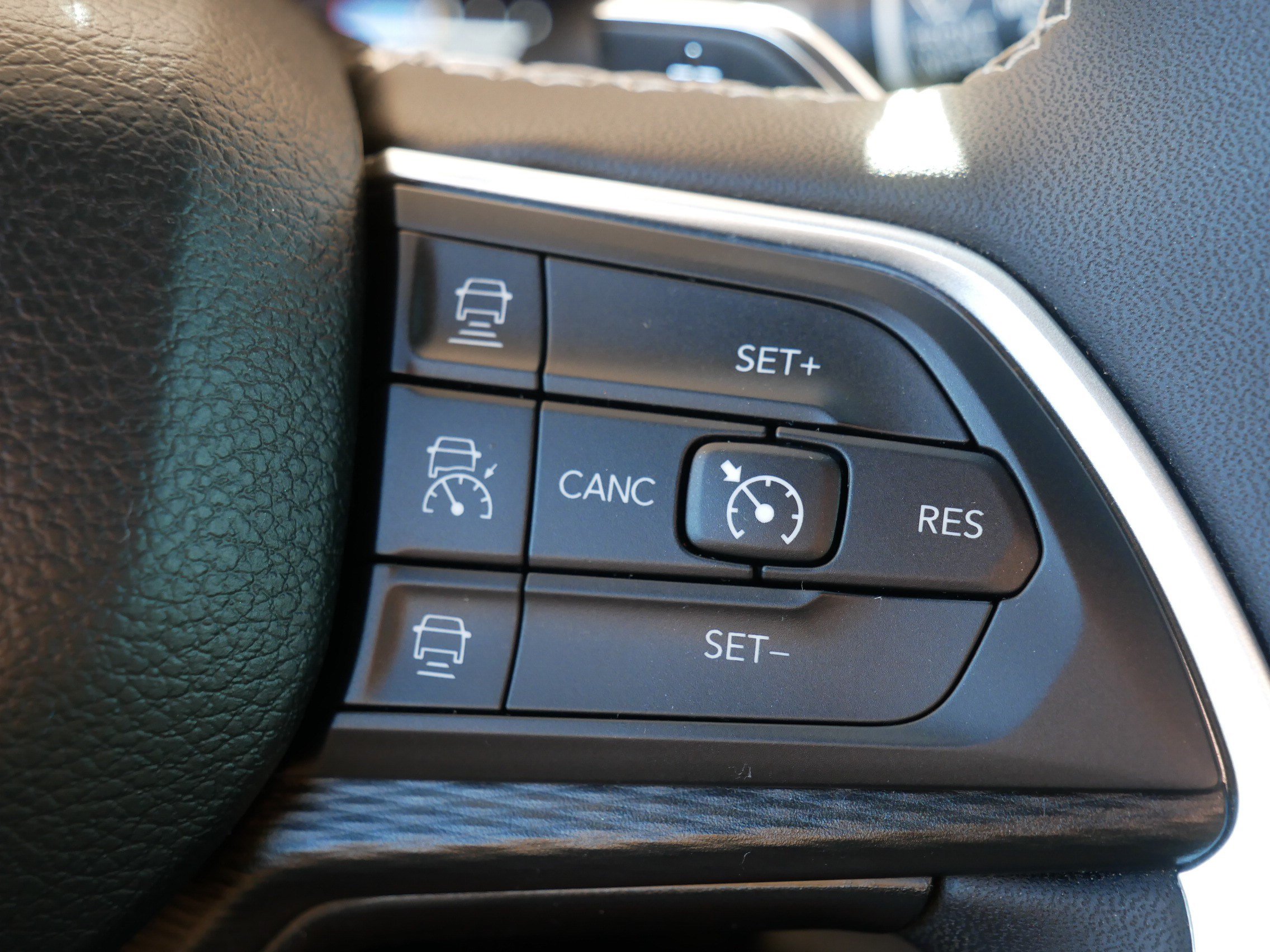 Used 2023 Jeep Grand Cherokee Altitude AWD/4WD image 29