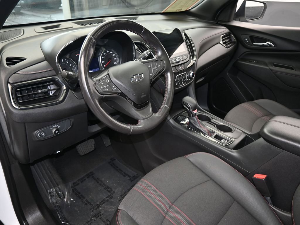 Used 2022 Chevrolet Equinox RS w/ Infotainment Package image 10