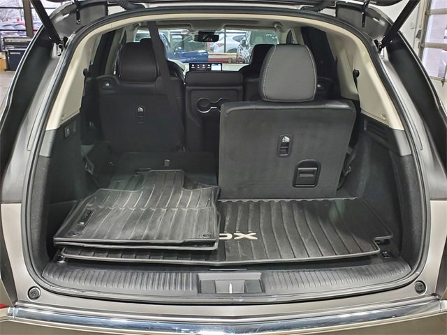 Used 2023 Acura MDX SH-AWD w/ Technology Package image 16