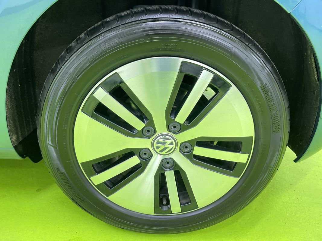 Used 2016 Volkswagen e-Golf SEL Premium image 16