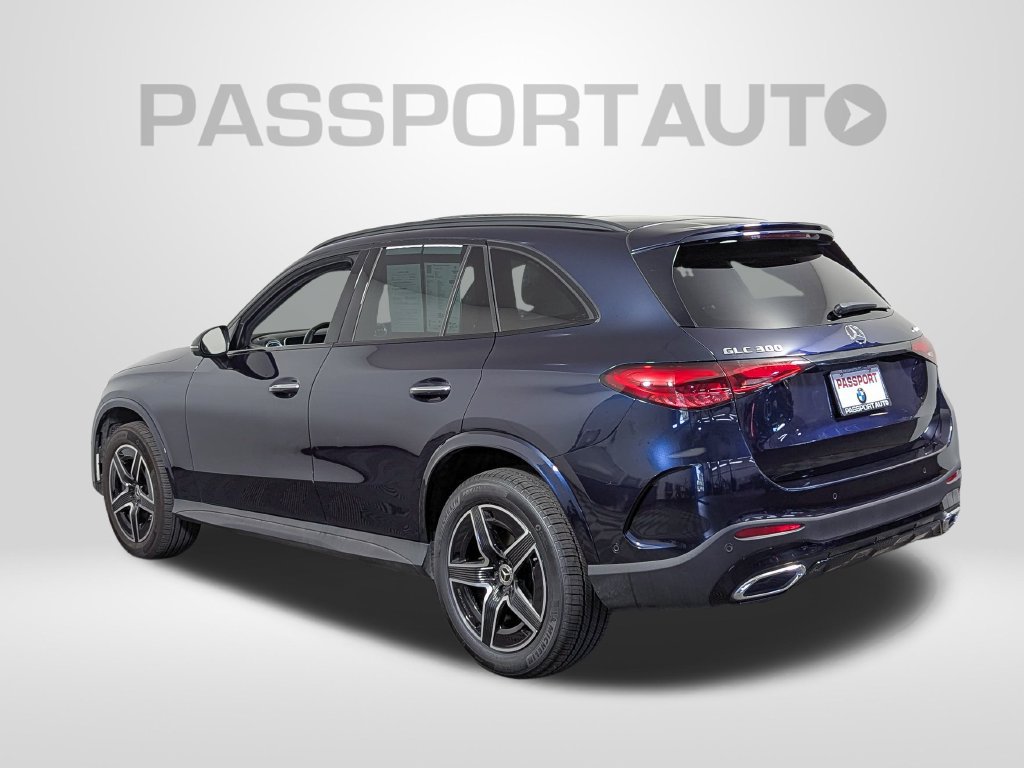 Used 2023 Mercedes-Benz GLC 300 4MATIC image 3