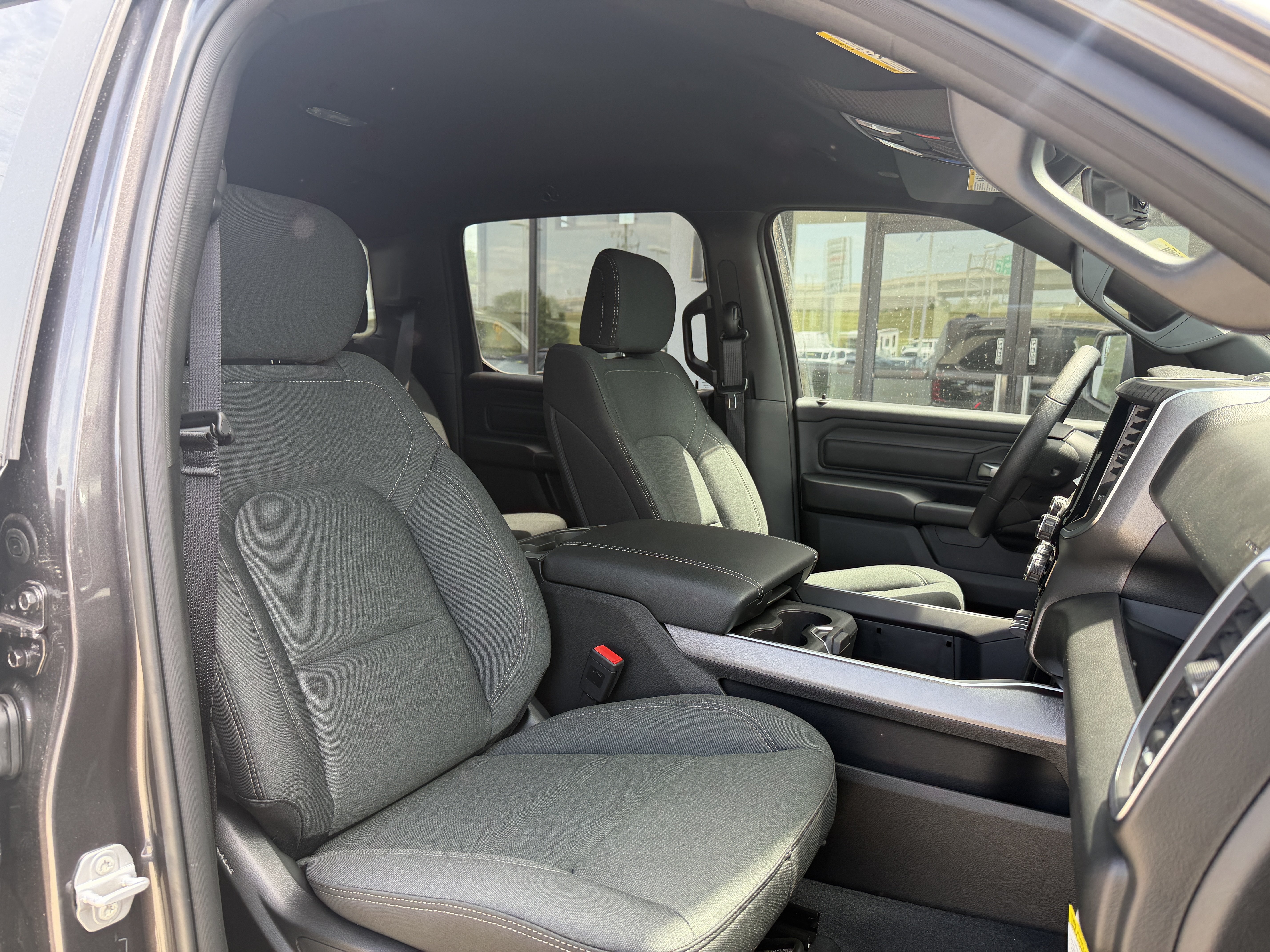 New 2026 RAM 1500 Express AWD/4WD image 21