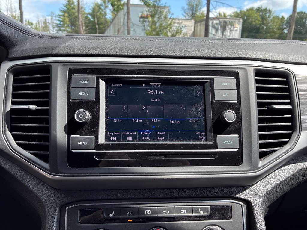 Used 2023 Volkswagen Atlas Cross Sport SE AWD/4WD image 19